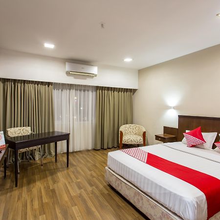Capital O 769 City Hotel Balikpapan (Borneo) Exterior foto