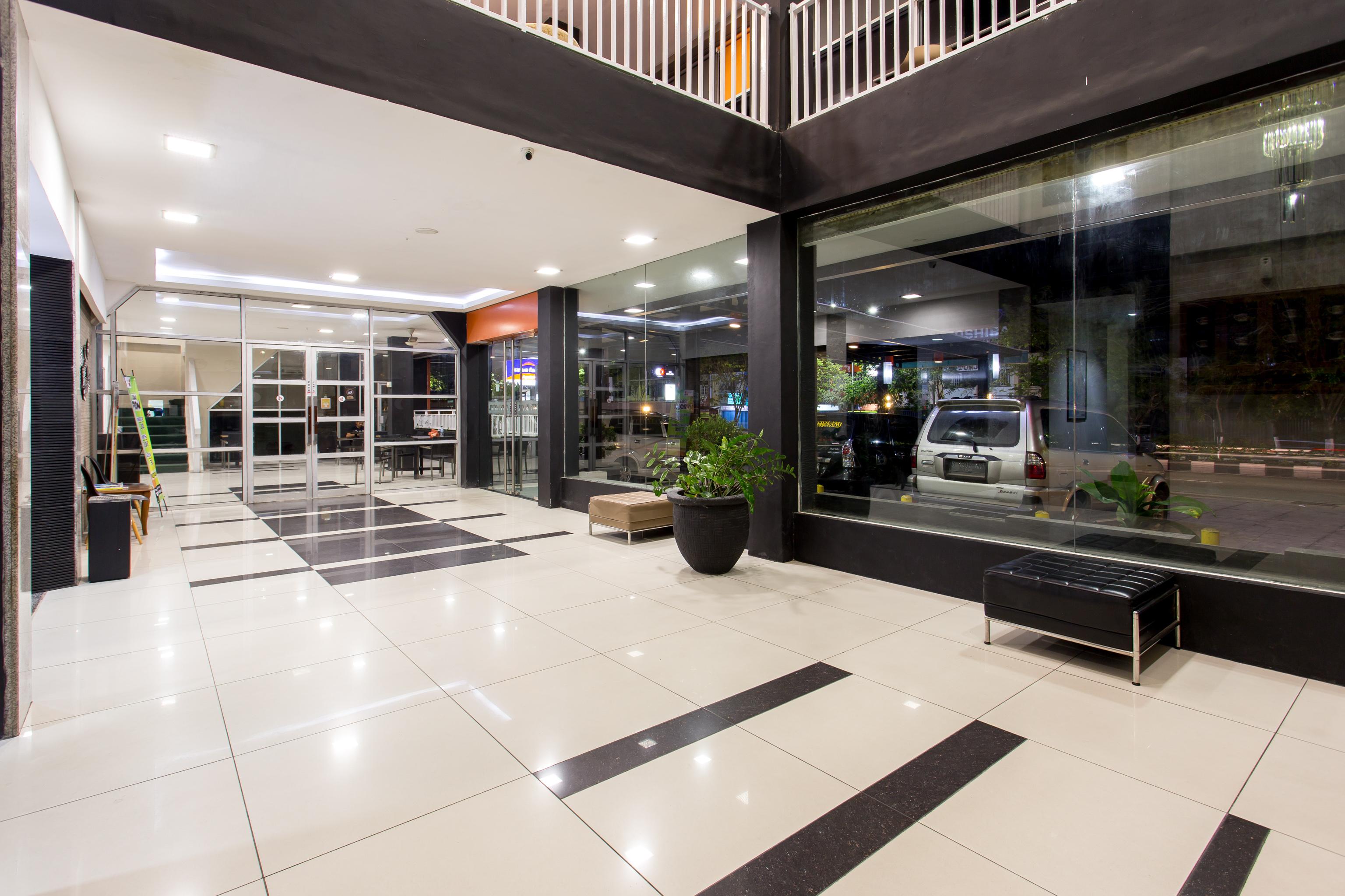 Capital O 769 City Hotel Balikpapan (Borneo) Exterior foto